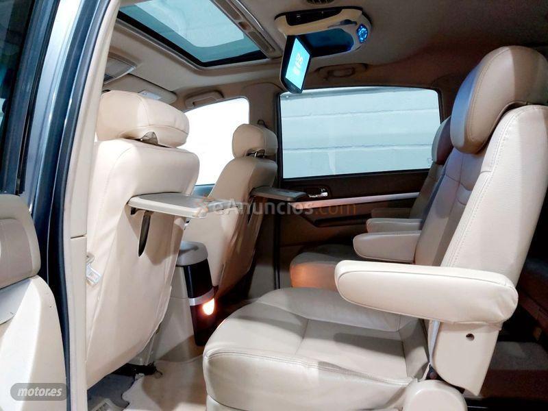 Ssangyong Rodius 270Xdi Limited de 2010 con 168.000 Km por 6.800 EUR. en Sevilla