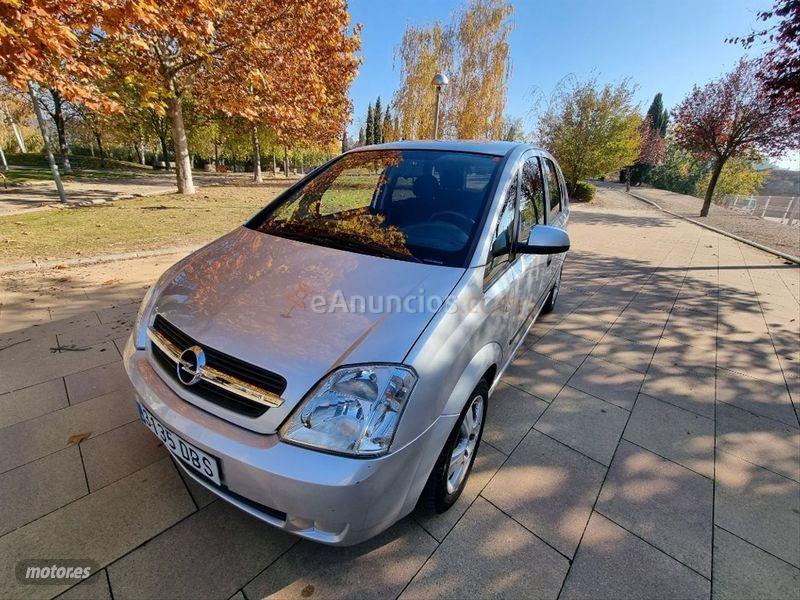 Opel Meriva Cosmo 1.6 XE de 2005 con 69.000 Km por 2.990 EUR. en Lleida