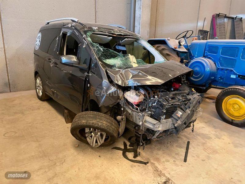Ford Tourneo Courier 1.0 EcoBoost 74kW 100CV Titanium de 2020 con 15.200 Km por 2.400 EUR. en Lleida