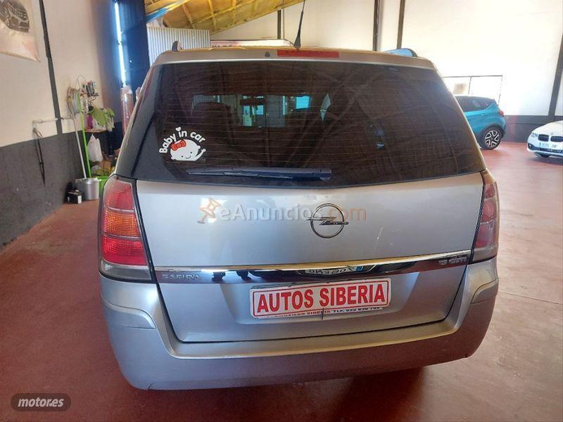 Opel Zafira Cosmo 1.9 CDTi 8v 120 CV de 2006 con 244.000 Km por 1.999 EUR. en Badajoz
