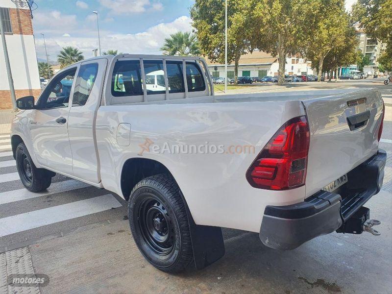 Toyota Hilux 2.4 D4D Cabina Extra GX de 2018 con 30.284 Km por 29.500 EUR. en Malaga