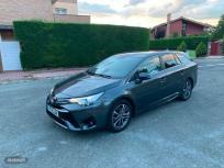 Toyota Avensis 2.0 150D ADVANCE TS de 2016 con 142.000 Km por 12.900 EUR. en Navarra