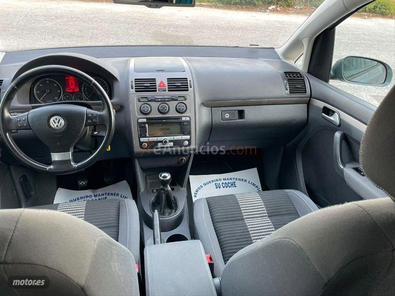 Volkswagen Touran 2.0 TDI 140 Highline de 2008 con 178.000 Km por 8.500 EUR. en Malaga