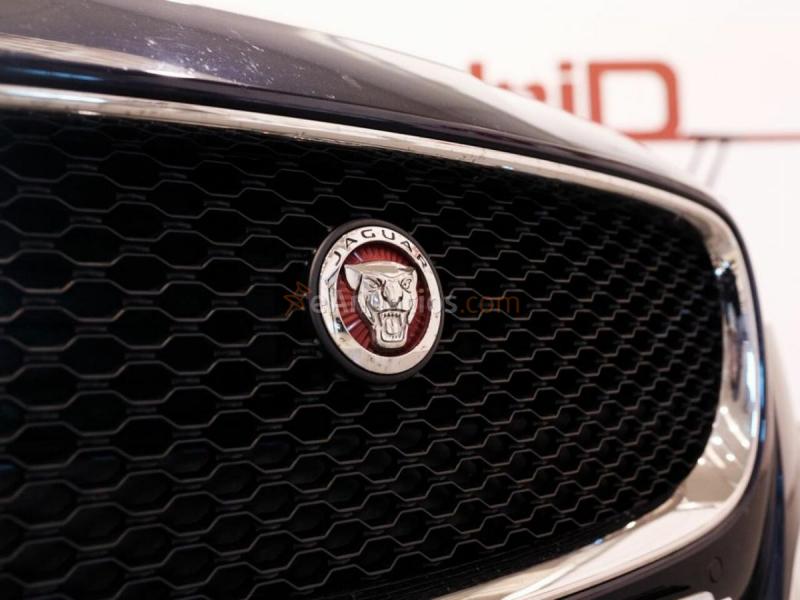 Jaguar XF 2.0D 120kW (163CV) Pure