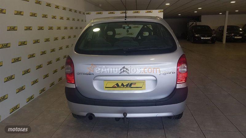 Citroen Xsara Picasso 1.6 16v HDI Exclusive de 2004 con 196.000 Km por 2.700 EUR. en Pontevedra