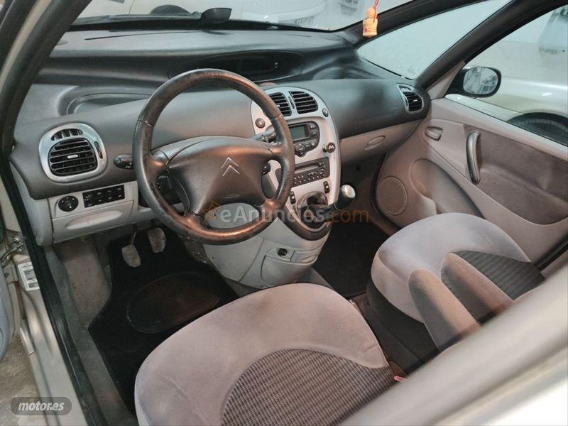 Citroen Xsara Picasso 1.6 Exclusive de 2007 con 114.000 Km por 3.395 EUR. en Sevilla