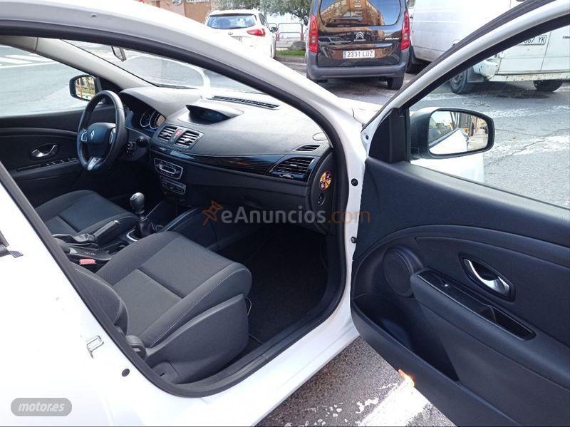 Renault Megane Sport Tourer Emotion 2011 dCi 110 eco2 de 2011 con 149.533 Km por 7.900 EUR. en La Rioja