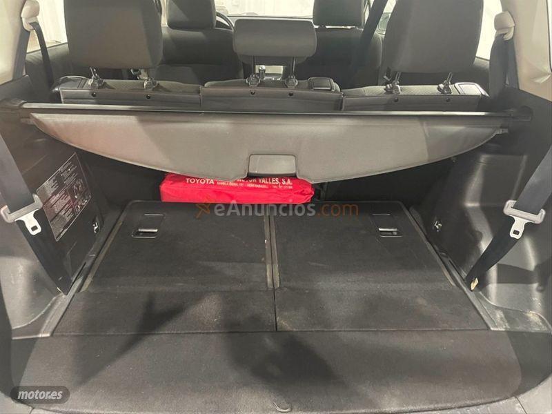 Toyota Corolla Verso 2.2 D4D 136cv Luna de 2006 con 165.000 Km por 3.750 EUR. en Barcelona