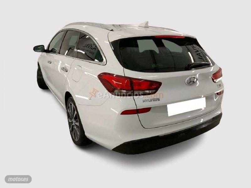 Hyundai i30 CW 1.6 CRDi 81kW 110CV Tecno de 2018 con 62.000 Km por 16.550 EUR. en Madrid