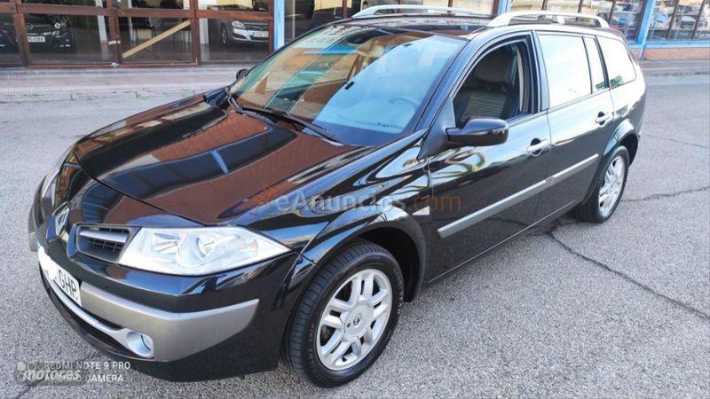 Renault Megane Grand Tour Dynamique 1.9dCi de 2008 con 238.000 Km por 3.500 EUR. en Madrid