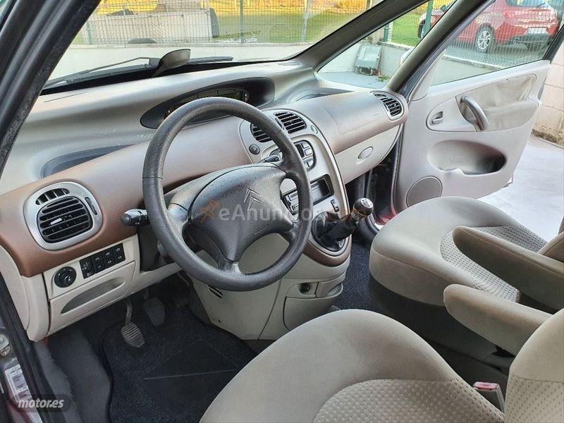 Citroen Xsara Picasso 1.6 16v HDI SX de 2005 con 142.000 Km por 3.999 EUR. en La Coruna