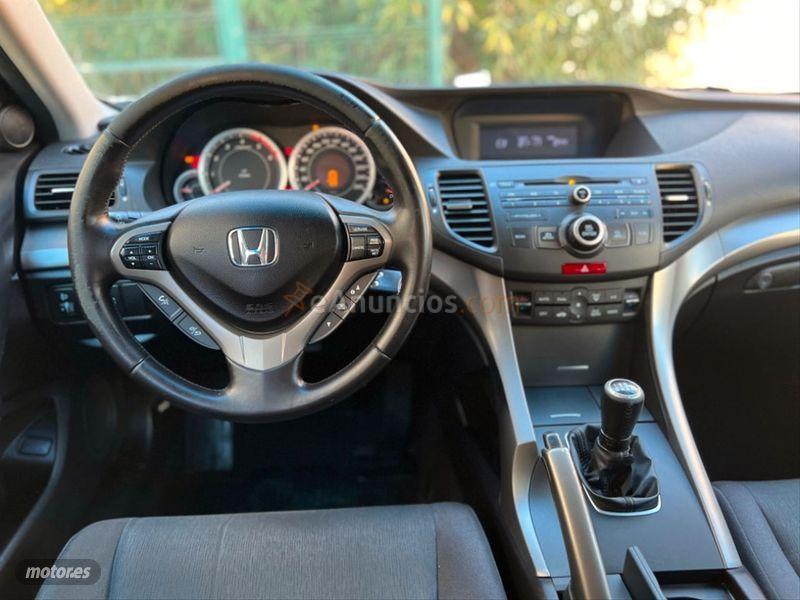 Honda Accord TOURER 2.2 iDTEC Elegance de 2009 con 179.990 Km por 8.499 EUR. en Toledo