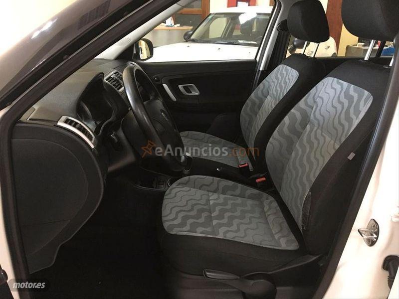 Skoda Fabia Combi 1.4 TDi 80cv Young de 2009 con 206.000 Km por 3.900 EUR. en Cordoba