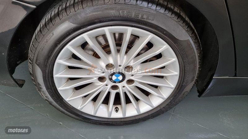 BMW Serie 3 318d Touring de 2016 con 140.000 Km por 18.900 EUR. en Valladolid