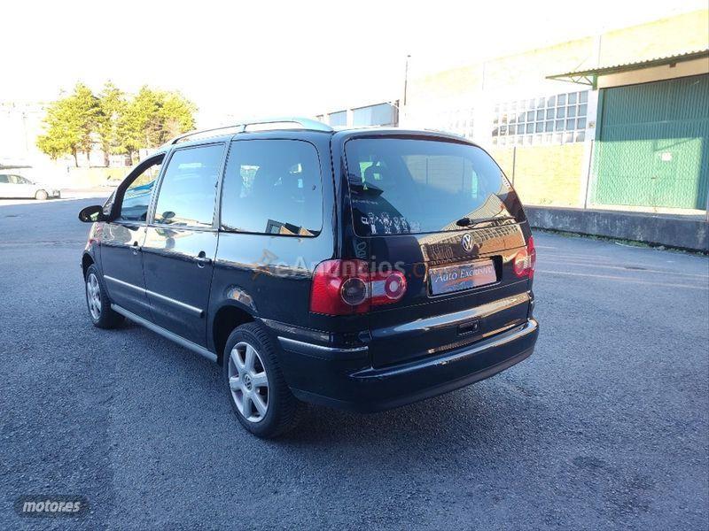 Volkswagen Sharan 2.0TDi Comfortline de 2006 con 210.000 Km por 5.990 EUR. en Vizcaya
