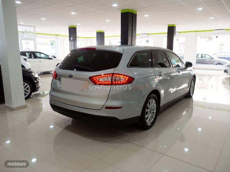 Ford Mondeo 2.0 TDCi 150CV Business SportBreak de 2016 con 142.462 Km por 12.300 EUR. en Sevilla