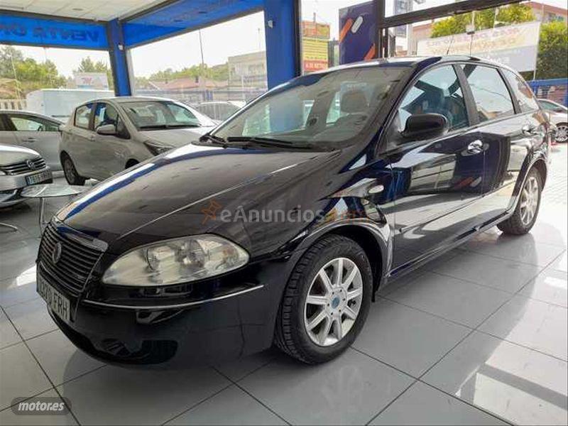 Fiat Croma 1.9 8v Multijet Strip de 2007 con 250.000 Km por 2.900 EUR. en Madrid