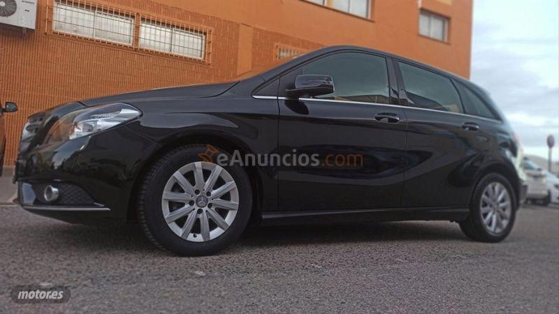 Mercedes Clase B B 180 Sport de 2014 con 27.000 Km por 15.800 EUR. en Malaga