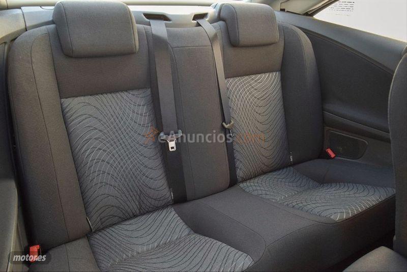 Ford Focus 1.6 CC Trend de 2007 con 148.100 Km por 5.900 EUR. en Madrid