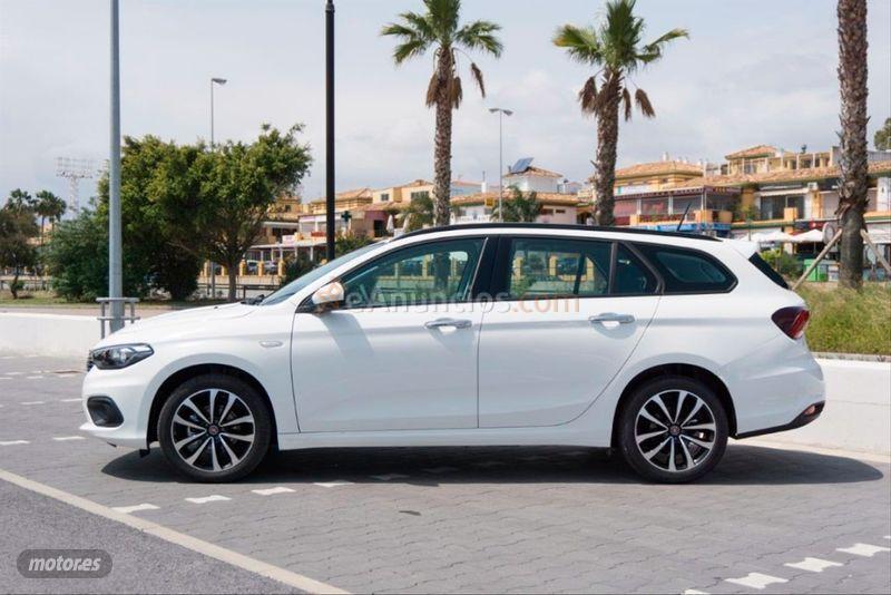 Fiat Tipo 1.3 Lounge 70kW 95CV diesel Mjet. SW de 2018 con 68.000 Km por 12.200 EUR. en Malaga