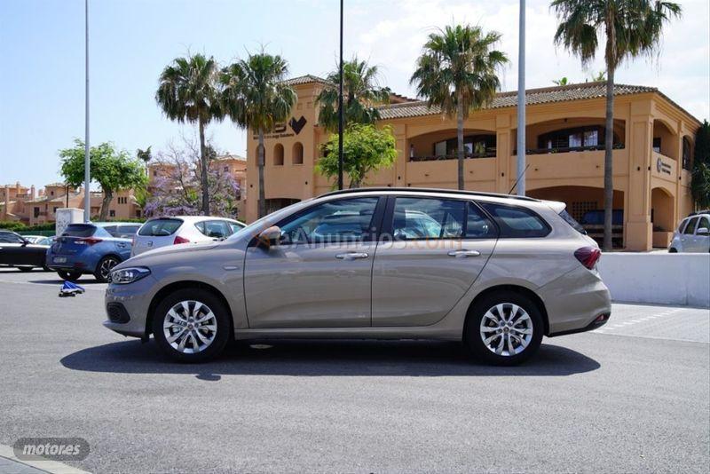 Fiat Tipo 1.4 16v Easy 70kW 95CV gasolina SW de 2018 con 67.000 Km por 11.750 EUR. en Malaga