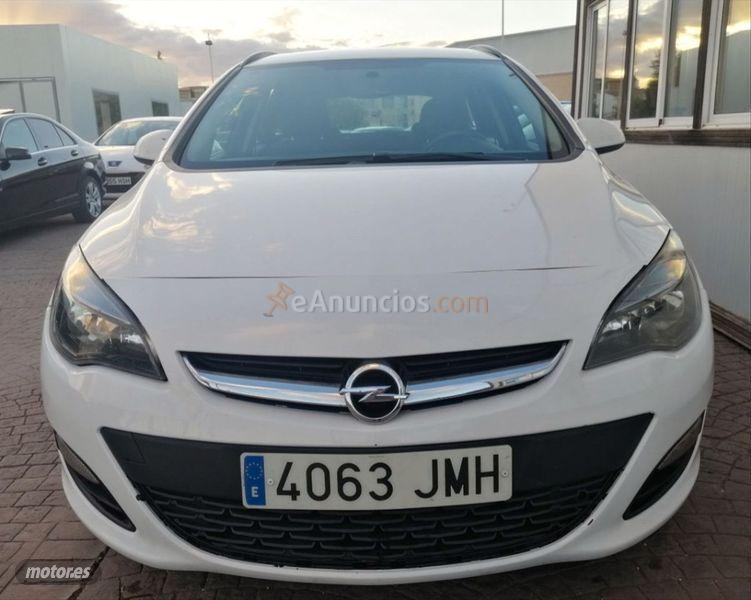 Opel Astra 1.6 CDTi 110 CV Excellence ST de 2016 con 249.000 Km por 6.390 EUR. en Sevilla