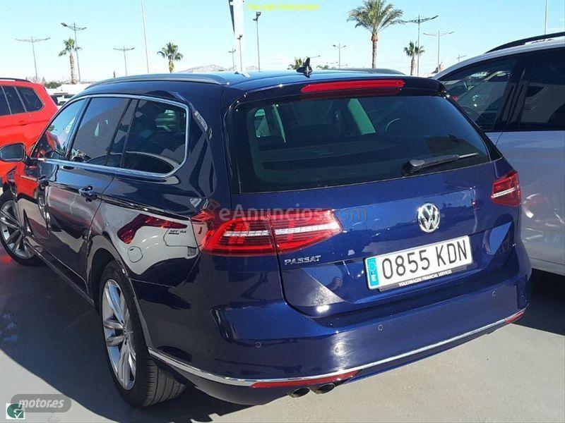 Volkswagen Passat Sport 2.0 TDI 140kW 190CV DSG Variant de 2017 con 180.471 Km por 18.850 EUR. en Sevilla