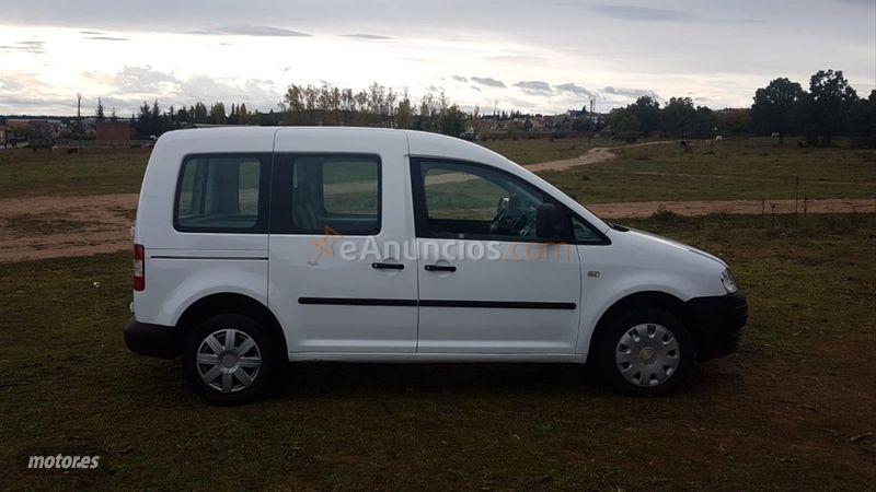 Volkswagen Caddy Kombi 1.9 TDI 75cv 7 plazas de 2007 con 290.000 Km por 4.250 EUR. en Avila