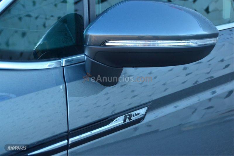 Volkswagen Touran Sport 2.0 TDI SCR 150CV BMT DSG de 2016 con 85.500 Km por 25.600 EUR. en Pontevedra