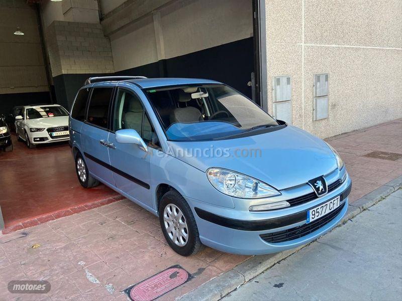 Peugeot 807 SR Pack 2.0 HDI de 2004 con 273.000 Km por 2.990 EUR. en Madrid