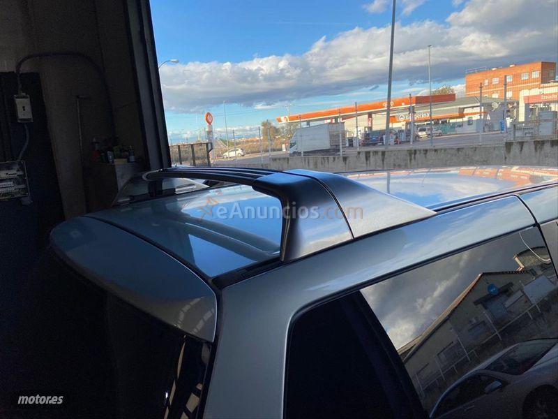 Peugeot 807 SR Pack 2.0 HDI de 2004 con 273.000 Km por 2.990 EUR. en Madrid