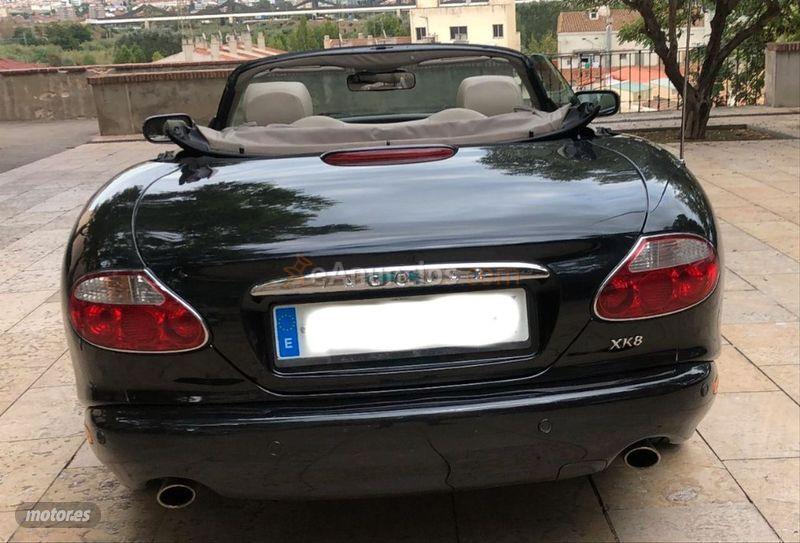 Jaguar XK XK8 CONVERTIBLE de 2001 con 124.000 Km por 14.500 EUR. en Madrid