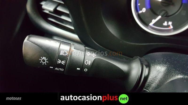 Toyota Hilux 2.4 D4D Cabina Doble GX de 2018 con 183.000 Km por 19.500 EUR. en Cantabria