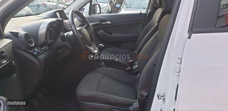 Chevrolet Orlando 2.0 VCDi LT de 2013 con 160.000 Km por 7.995 EUR. en Leon