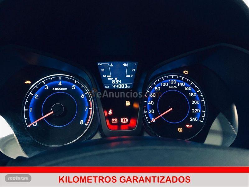 Hyundai iX20 1.6 MPI Tecno de 2015 con 44.000 Km por 12.400 EUR. en Madrid