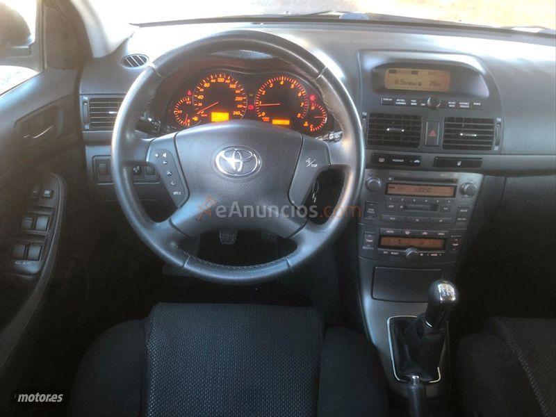 Toyota Avensis 1.8 VVTI SOL de 2005 con 112.900 Km por 4.750 EUR. en Malaga