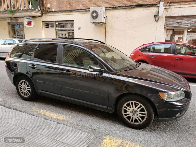 Volvo V 50 1.6D Momentum de 2005 con 199.000 Km por 4.390 EUR. en Granada