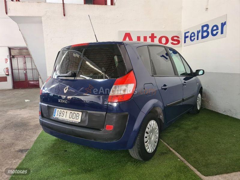Renault Scenic CONFORT AUTHENTIQUE 1.4 16V de 2005 con 180.000 Km por 2.400 EUR. en Salamanca