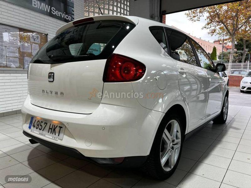 Seat Altea 1.6 TDI 105cv Style DSG de 2012 con 110.192 Km por 9.800 EUR. en Barcelona