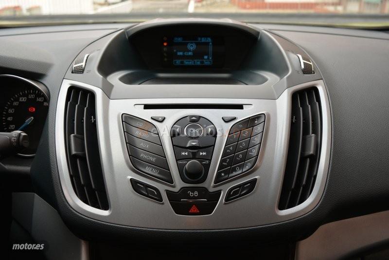 Ford C-Max 1.0 EcoBoost S&S Trend 125 CV de 2013 con 75.000 Km por 9.600 EUR. en Madrid