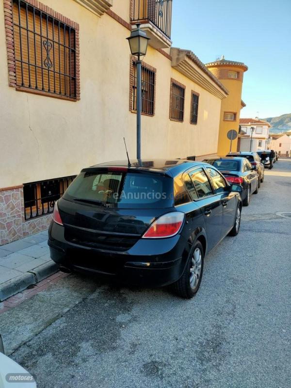 Opel Astra OPEL  1.7CDTi Enjoy 100 de 2004 con 250.000 Km por 3.500 EUR. en Granada