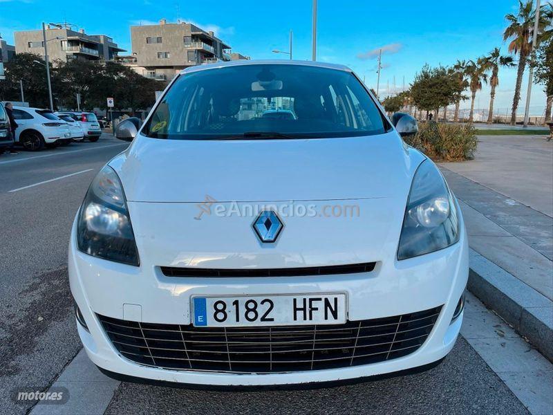 Renault Grand Scenic Dynamique dCi 110 7 plazas de 2011 con 152.000 Km por 6.800 EUR. en Barcelona