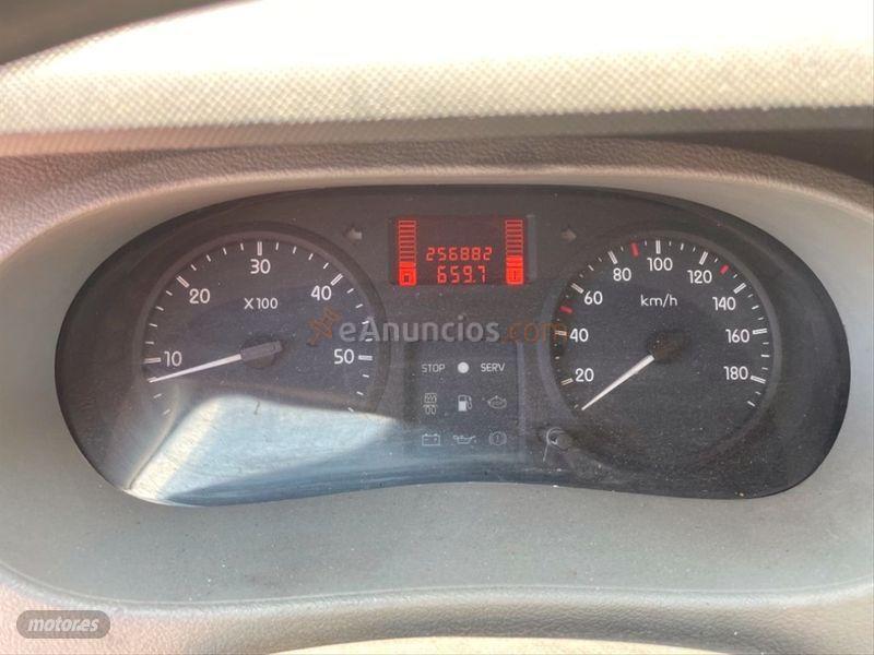 Renault Mascott 3.0dCi 160.65 3630 de 2005 con 256.000 Km por 6.900 EUR. en Alicante