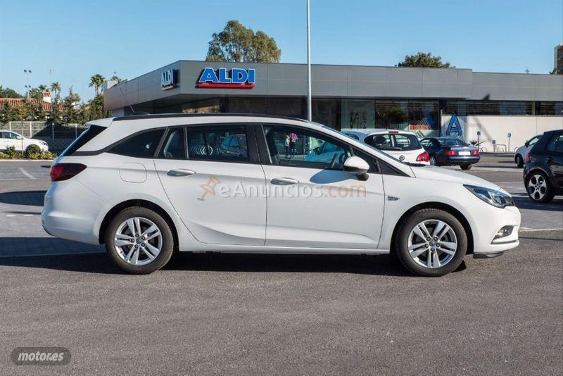 Opel Astra 1.6 CDTi 81kW 110CV Selective ST de 2017 con 87.000 Km por 10.950 EUR. en Malaga