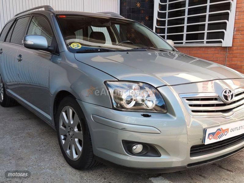 Toyota Avensis 2.0 D4D Sol Wagon de 2008 con 186.000 Km por 3.700 EUR. en Barcelona