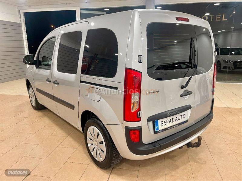 Mercedes Citan 111 CDI Tourer Prime Largo de 2015 con 180.000 Km por 10.990 EUR. en Lleida