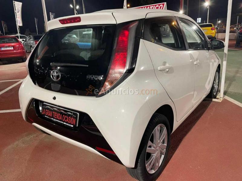 Toyota Aygo 1.0 VVT-i X-PLAY X-SHIFT 70CV 