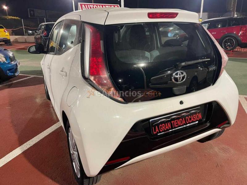 Toyota Aygo 1.0 VVT-i X-PLAY X-SHIFT 70CV 