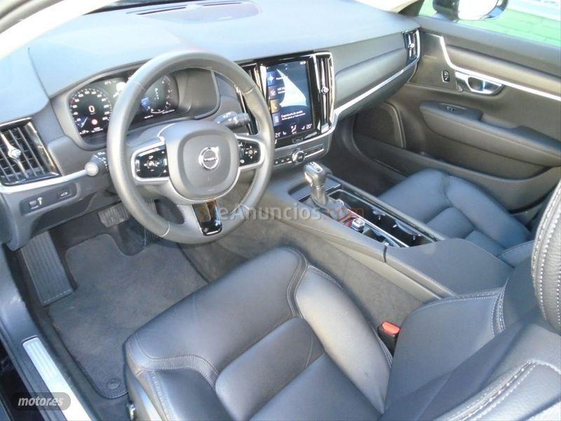 Volvo V 90 2.0 D4 AWD Auto de 2019 con 45.390 Km por 32.600 EUR. en Asturias