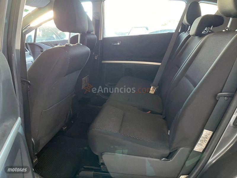 Toyota Corolla Verso 2.2 D4D 136 CV Sol de 2009 con 179.123 Km por 5.699 EUR. en Sevilla